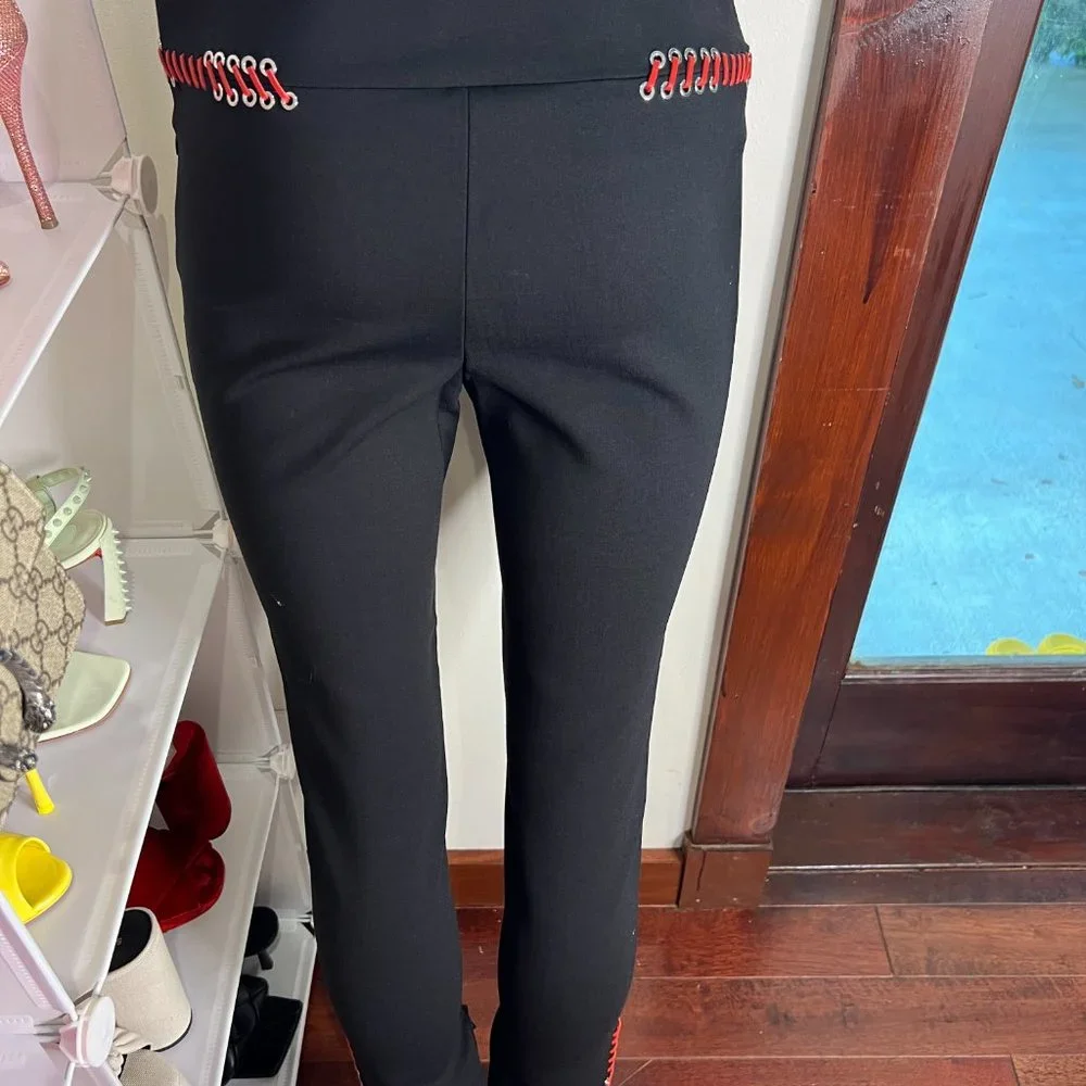 Alexander McQueen Cropped Pants with zipper at ankles and red threading - Picture 12 of 13